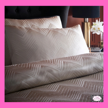 Load image into Gallery viewer, Cocktail Duvet Set In Ivory By Laurence Llewelyn-Bowen